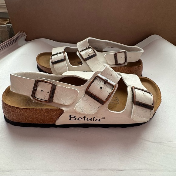 Birkenstock Shoes - *Birkenstocks Women’s Size 38 US 7 White Leather